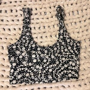 Black and White Floral Fitted Crop Tank Top